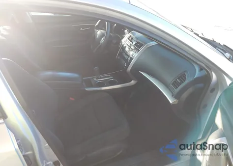 2015 Nissan Altima 2.5 S из США, поврежденный, VIN 1N4AL3APXFC258791